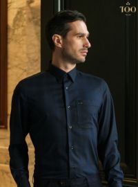 Trở nên nam tính và phong độ cùng những mẫu áo sơ mi nam xanh đen cực chất tại TQQ